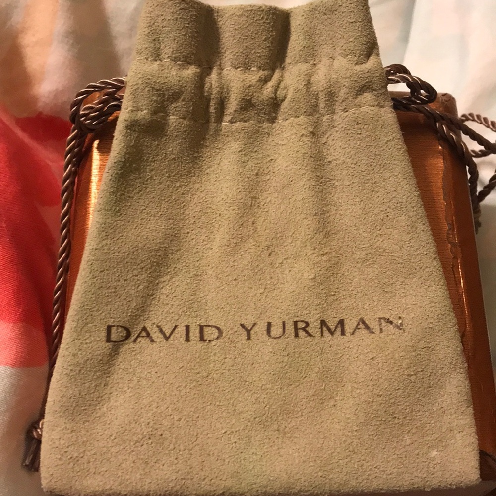 David Yurman 7.5 Butterfly with 18k center
